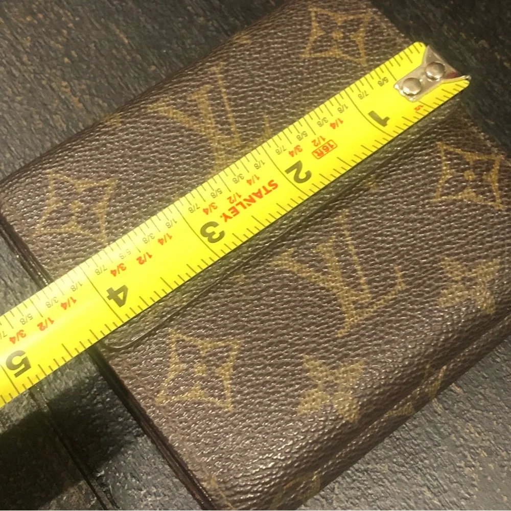 LOUIS VUITTON Authentic BiFold Monogram Wallet SP0923